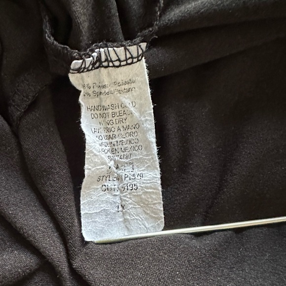 Torrid International Cities Black Oversized Tshirt|Torrid Oversized Shirt - Picture 6 of 7